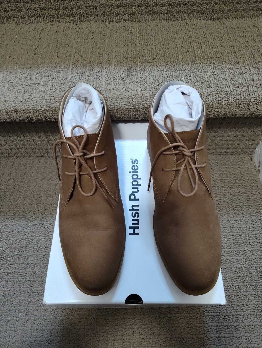 NWB Size 10W Hush Puppies Tan Suede Lace-Up Chukka Ankle Booties